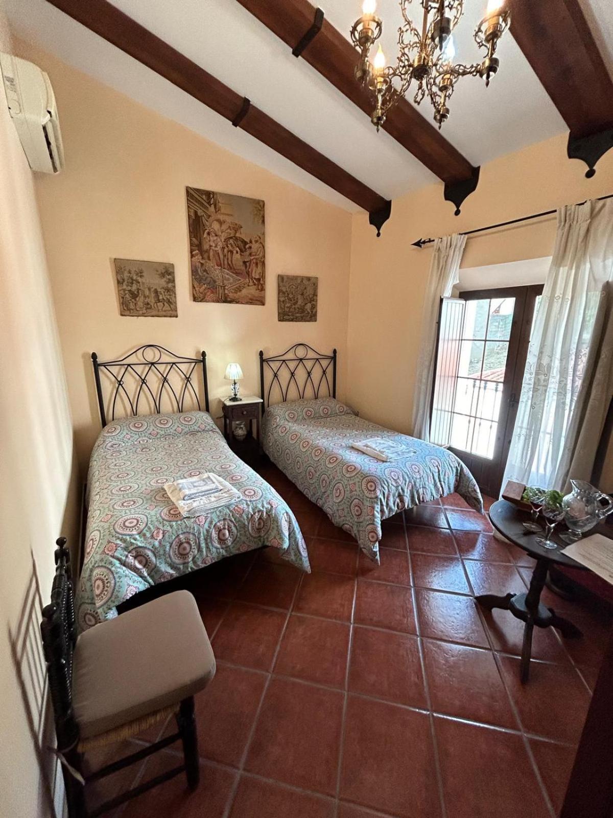 Casa Rural Tita Sacramento Hornachos Eksteriør billede